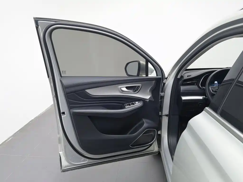 Roewe RX5 MAX — фото 8
