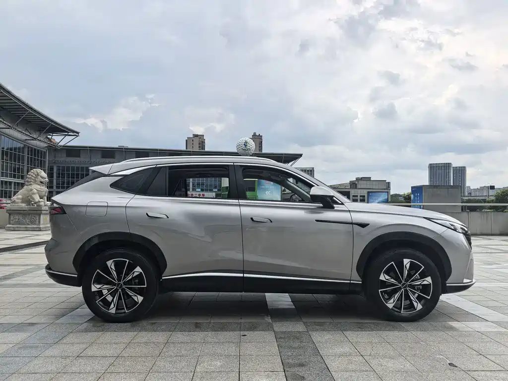 Roewe RX5 New Energy — фото 4