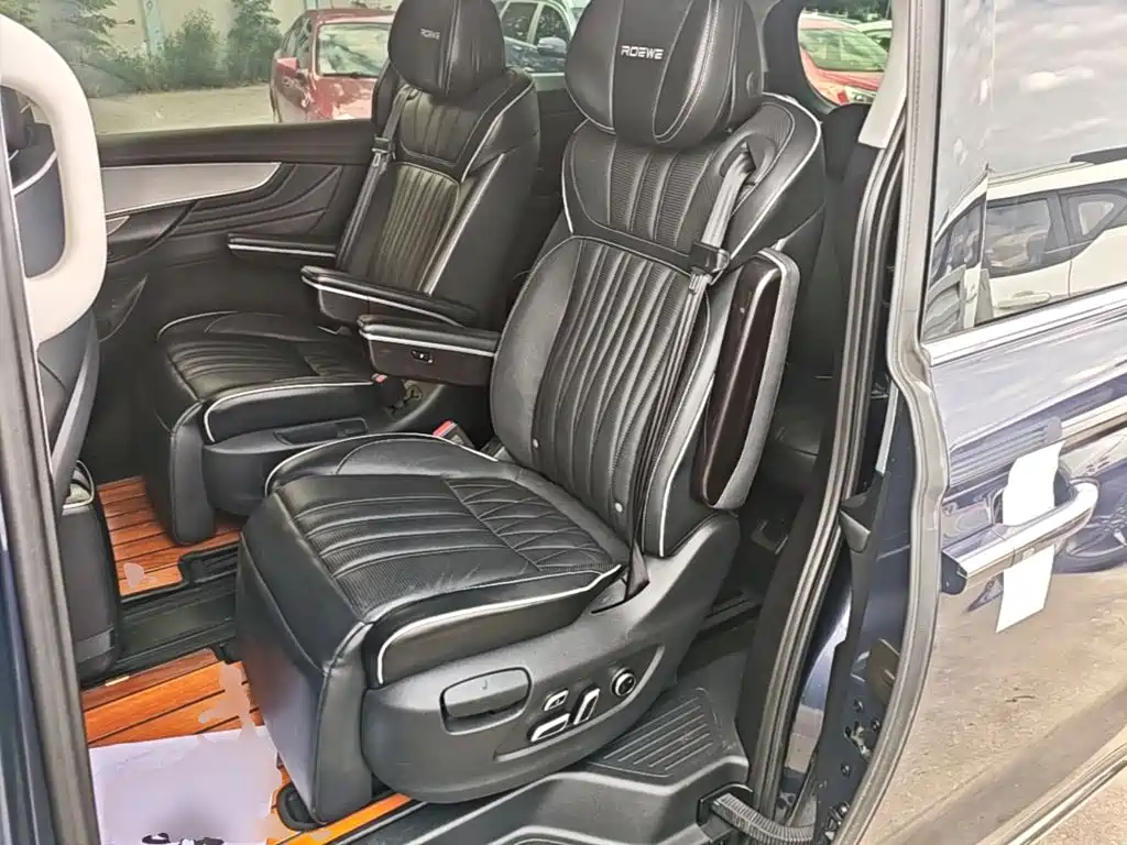 Roewe iMAX8 — фото 17