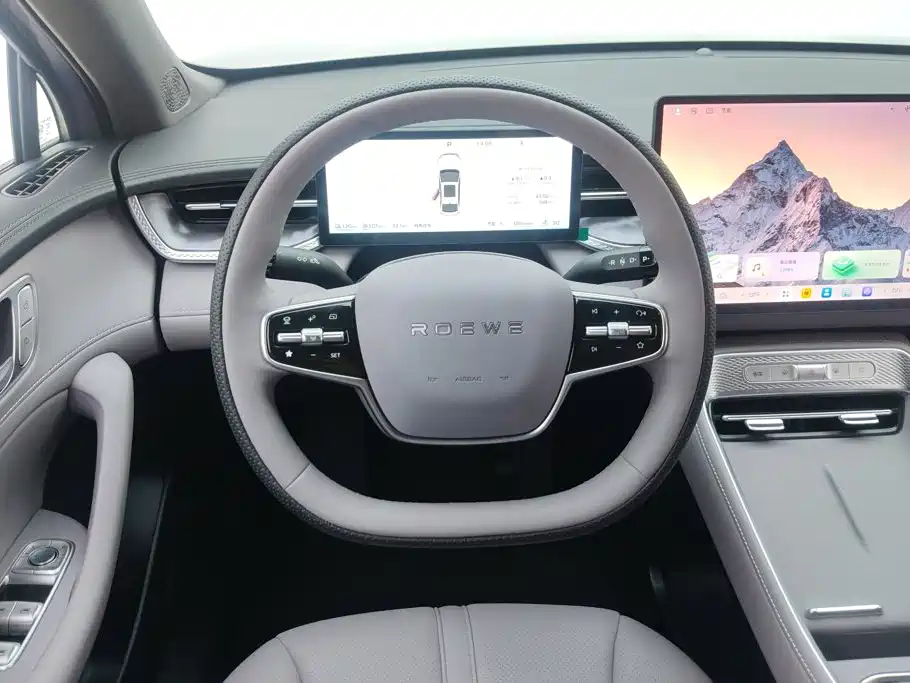 Roewe M7 DMH — фото 15