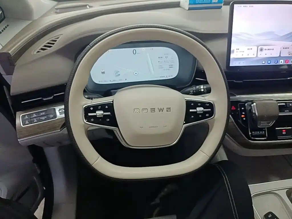 Roewe iMAX8 New Energy — фото 11