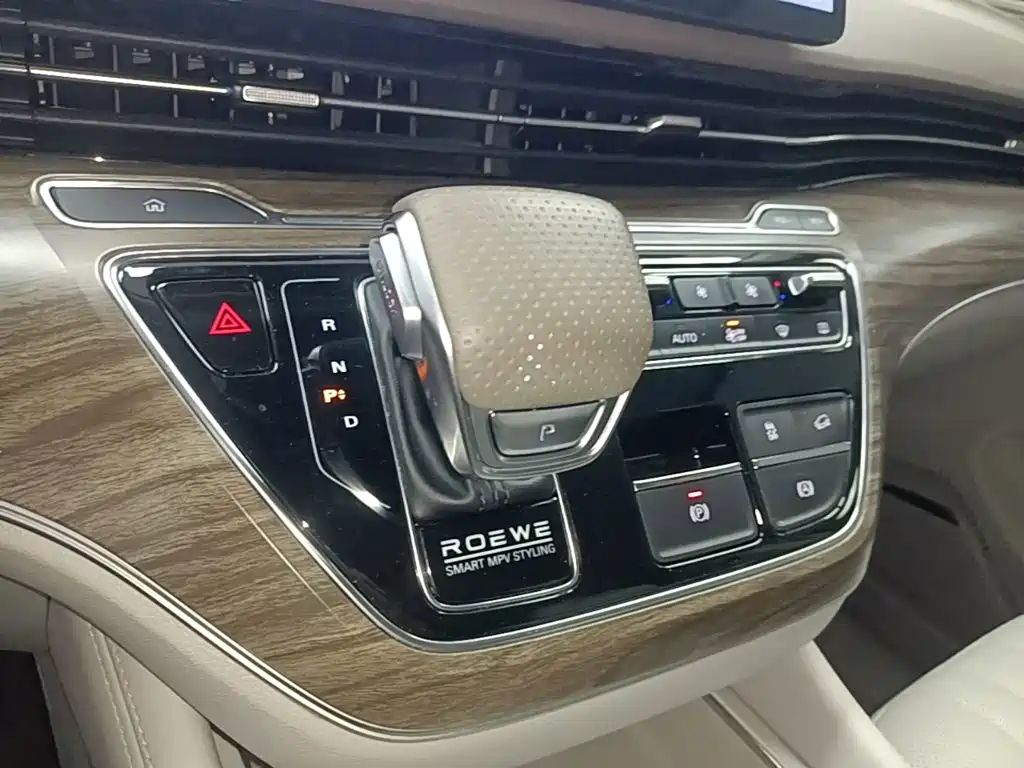 Roewe iMAX8 New Energy — фото 14