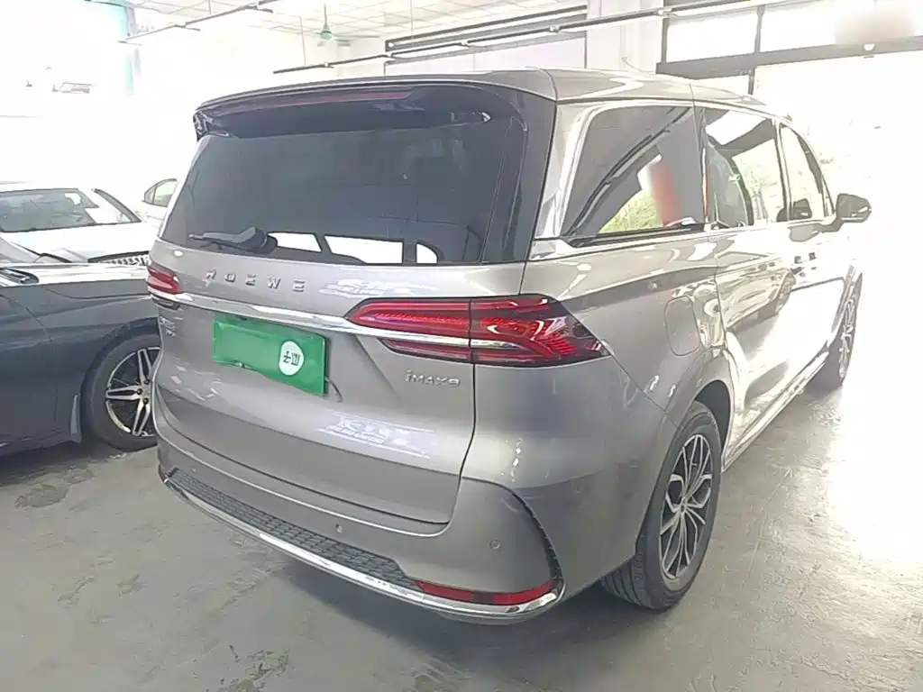 Roewe iMAX8 New Energy — фото 7