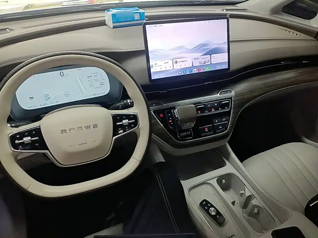 Roewe iMAX8 New Energy — фото 10