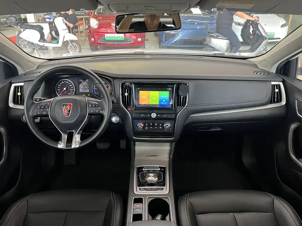 Roewe i6 New Energy — фото 8