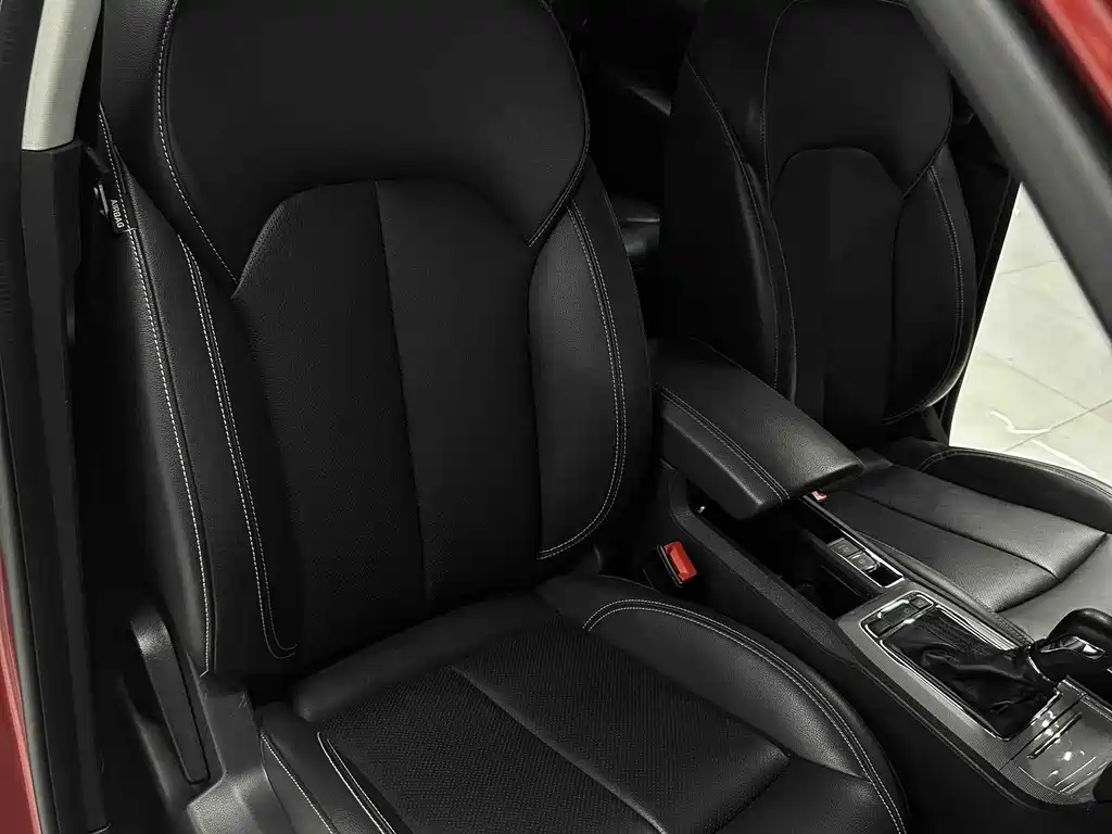 Roewe RX5 — фото 13