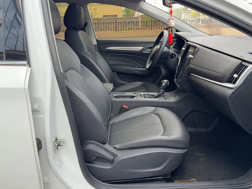 Roewe i6 Classic — фото 11