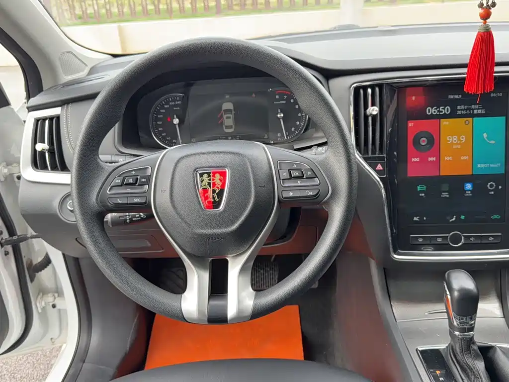 Roewe i6 Classic — фото 13