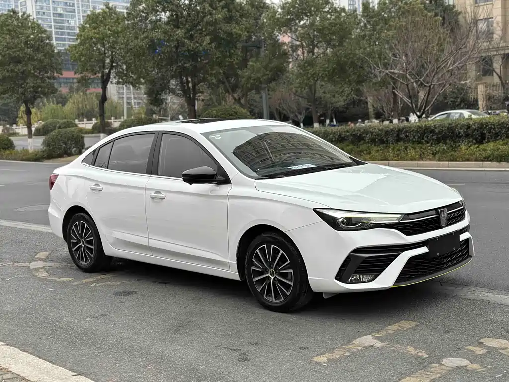 Roewe i5 — фото 3