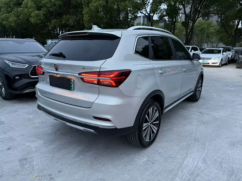 Roewe RX5 New Energy — фото 8