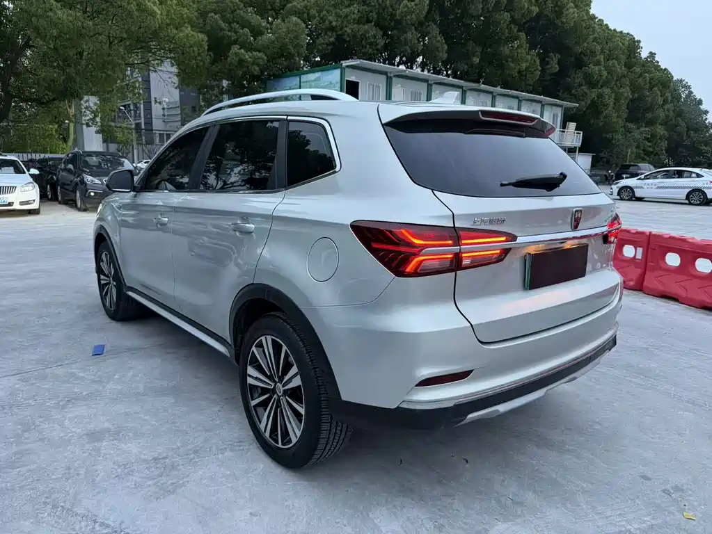 Roewe RX5 New Energy — фото 9