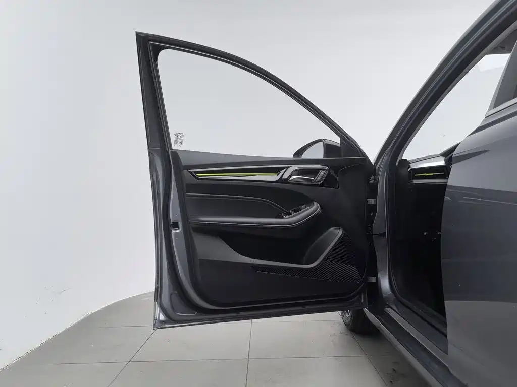Roewe i5 — фото 8