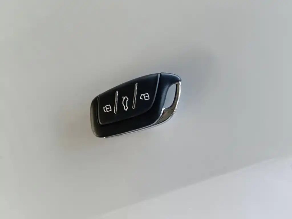Roewe Clever — фото 9