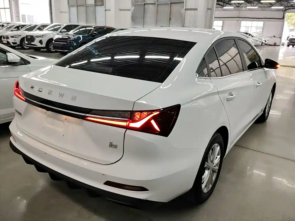 Roewe i5 — фото 7