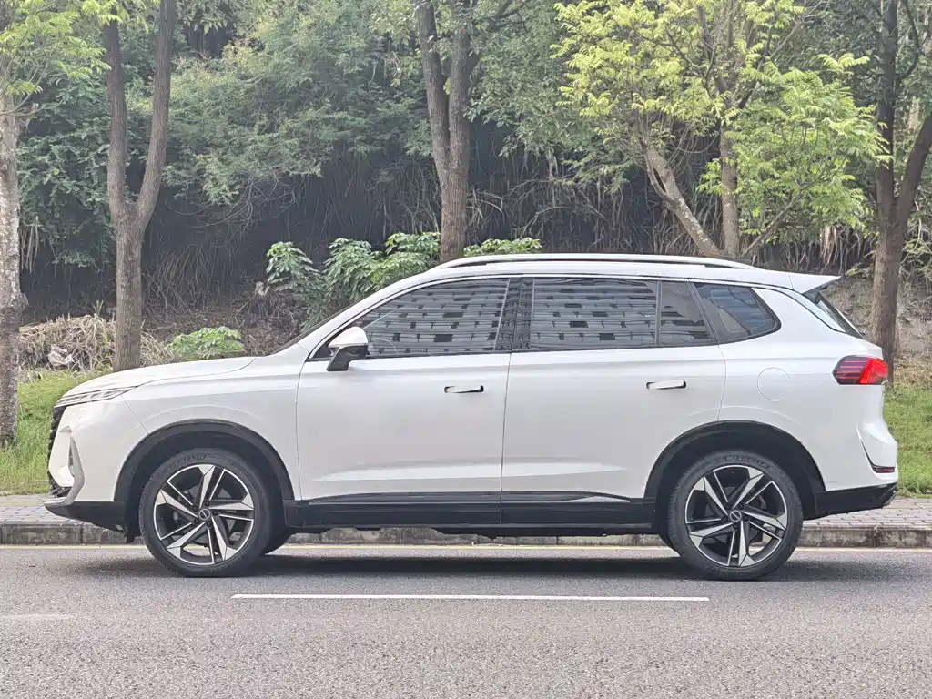 Roewe RX5 eMAX — фото 3