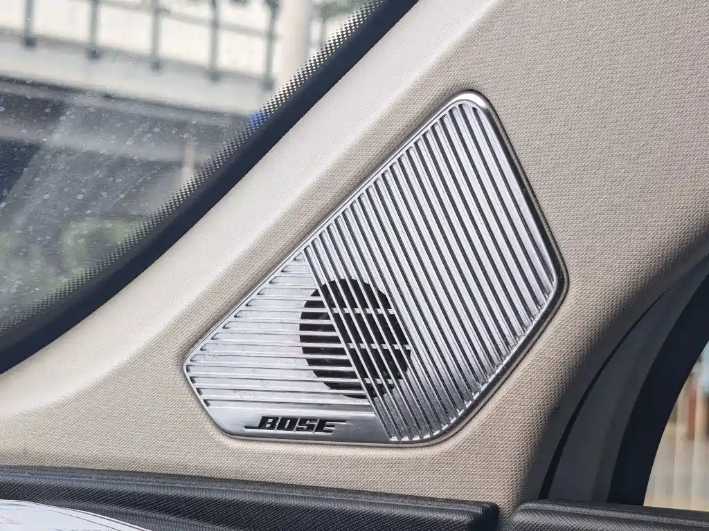 Roewe RX5 eMAX — фото 7