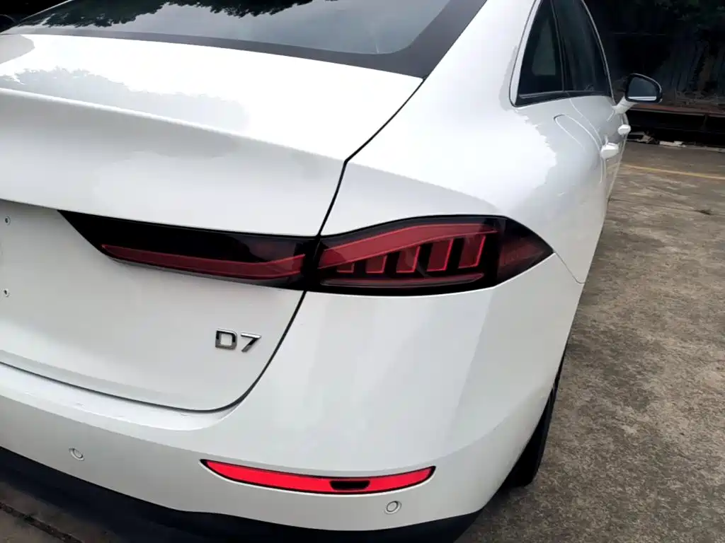 Roewe D7 — фото 8