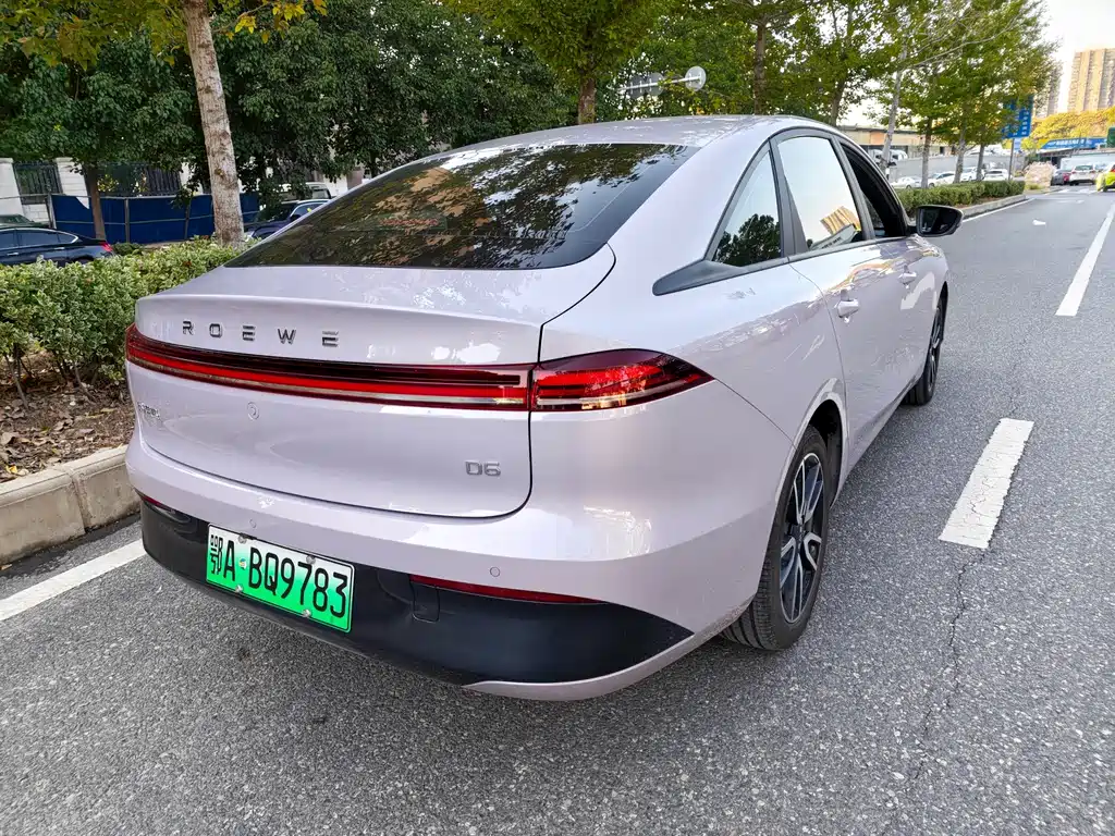 Roewe D6 — фото 5