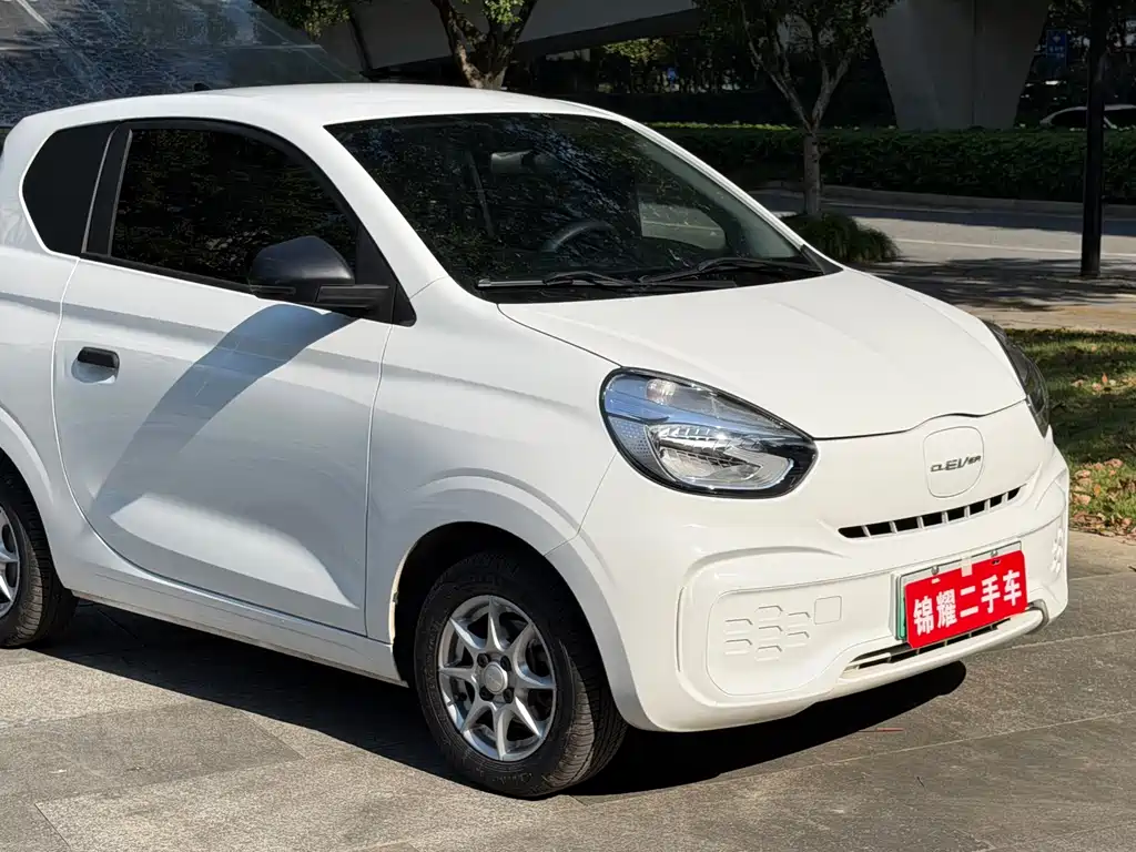Roewe Clever — фото 3