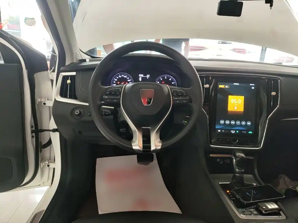 Roewe i6 Classic — фото 11