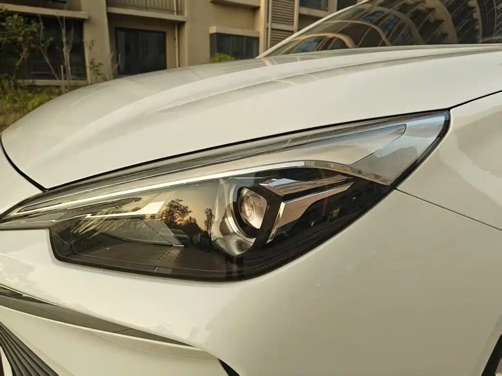 Roewe i5 — фото 18