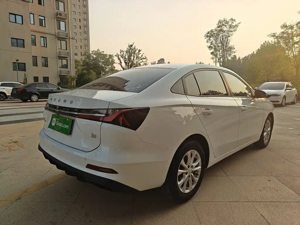 Roewe i5 — фото 5