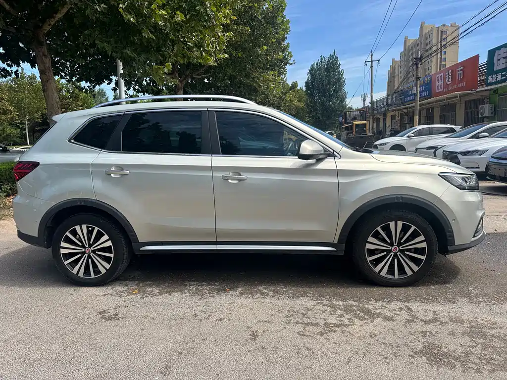 Roewe RX5 New Energy — фото 4