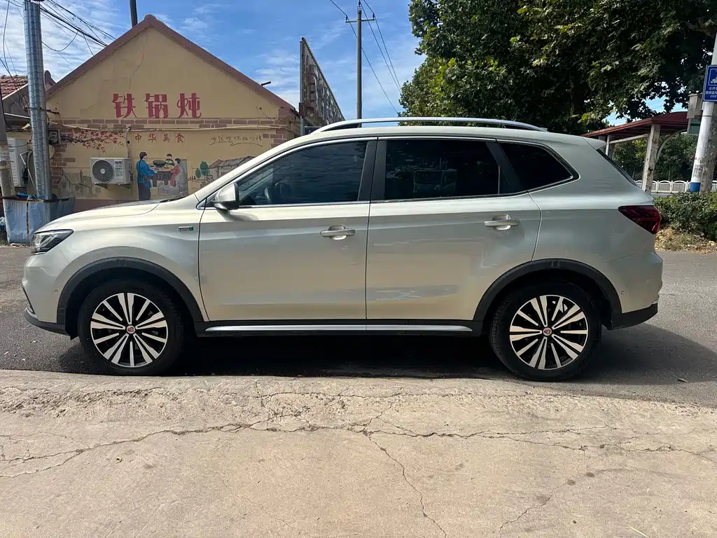 Roewe RX5 New Energy — фото 8