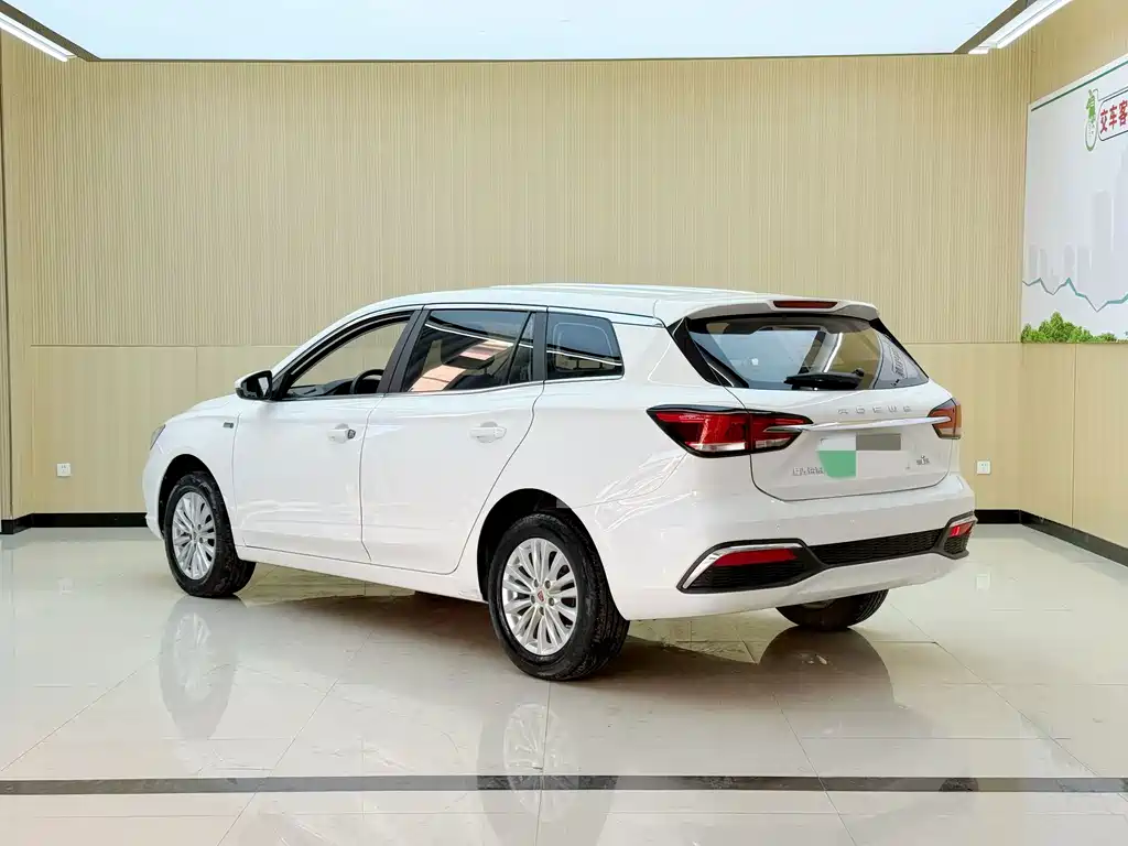 Roewe Ei5 — фото 14