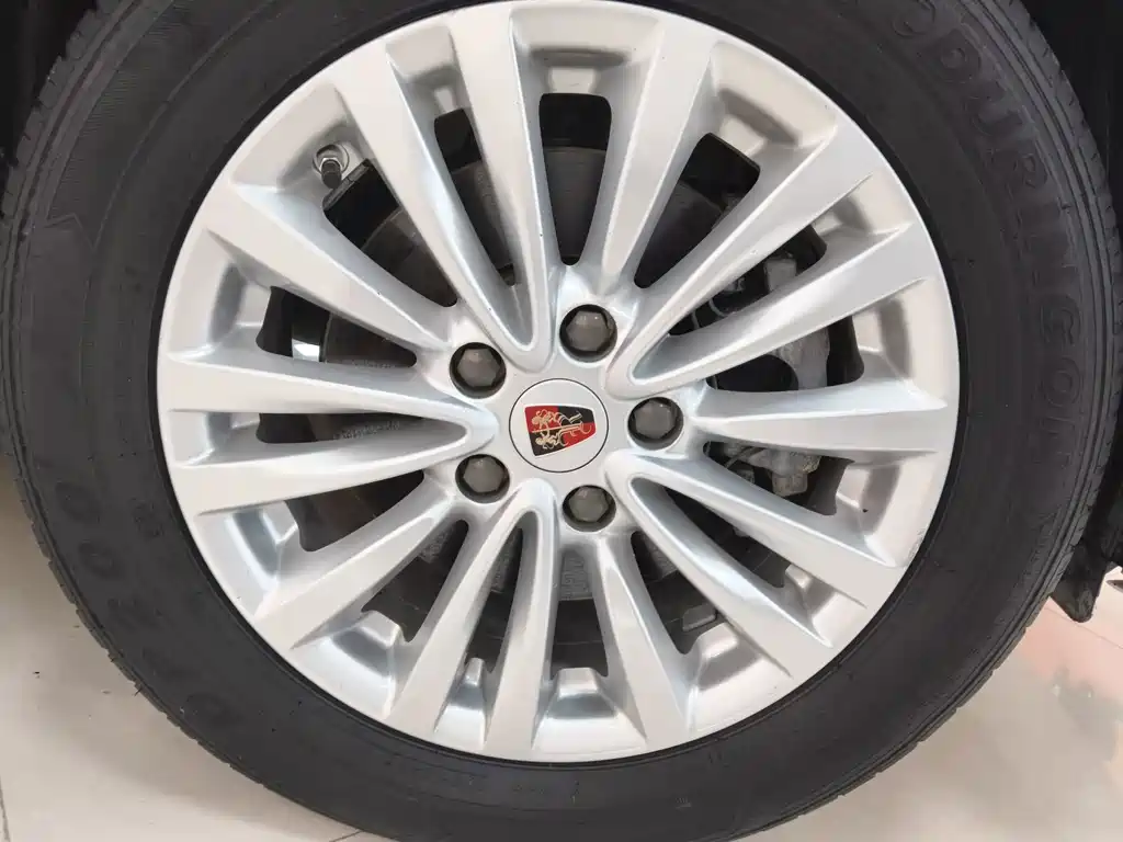 Roewe Ei5 — фото 15