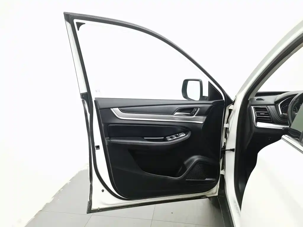 Roewe RX8 — фото 8