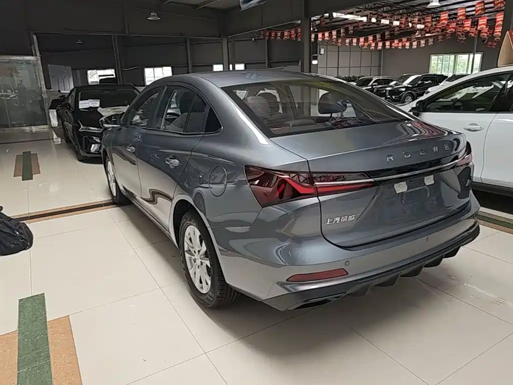 Roewe i5 — фото 5