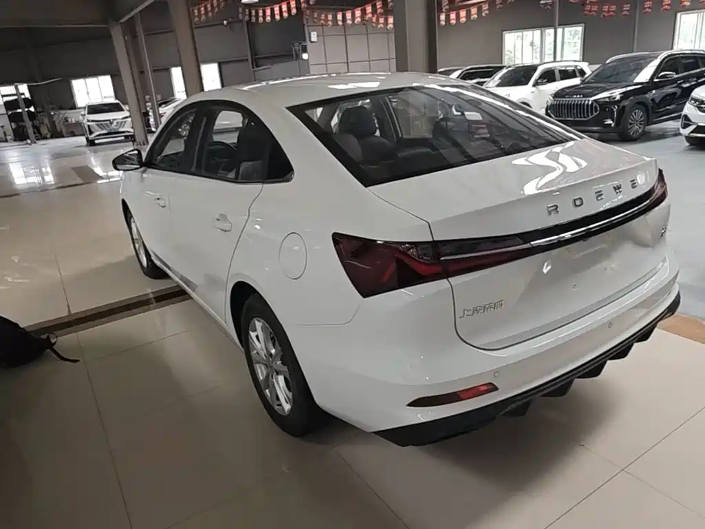 Roewe i5 — фото 5