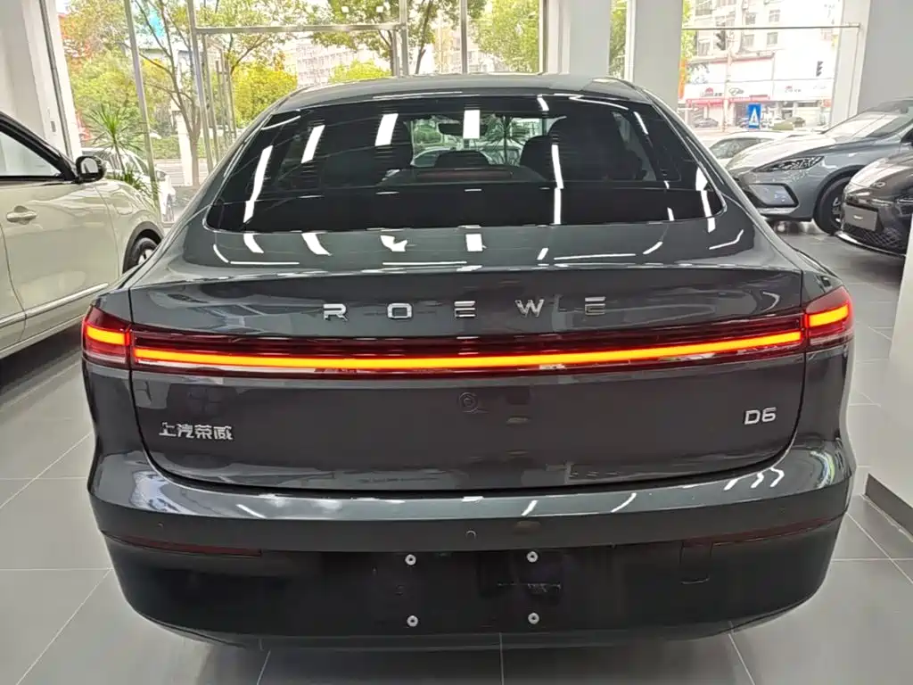 Roewe D6 — фото 6