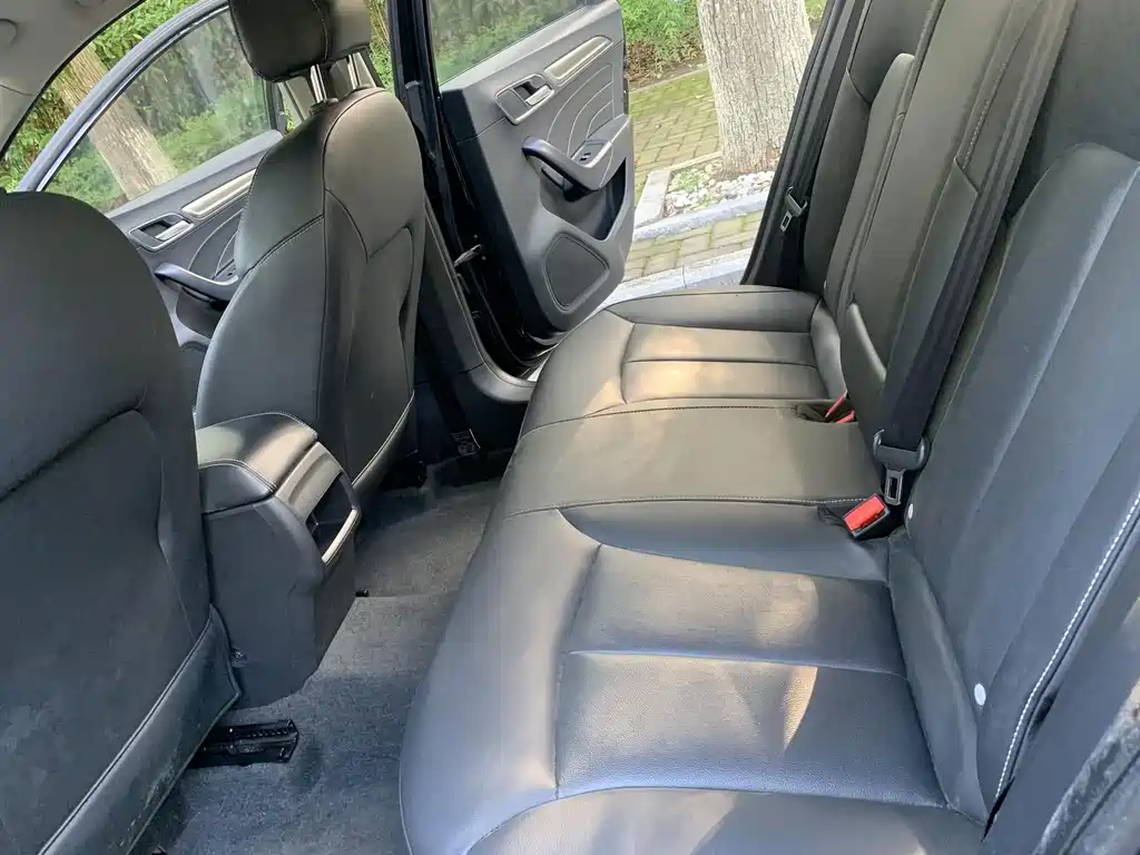 Roewe i6 Classic — фото 11