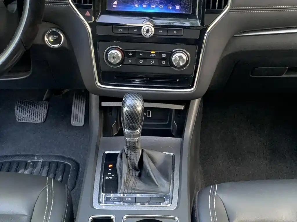 Roewe i6 Classic — фото 8
