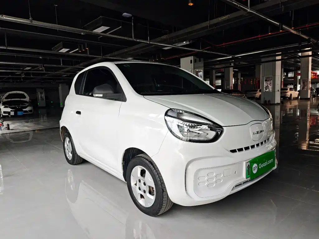 Roewe Clever — фото 4