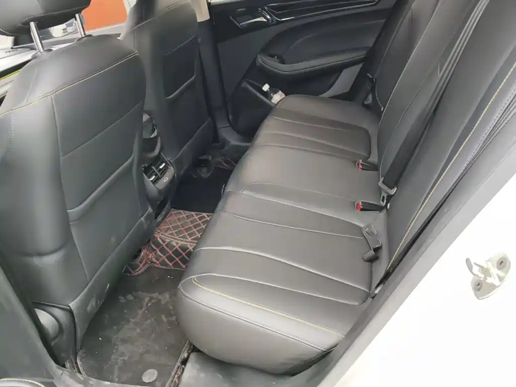 Roewe i5 — фото 17