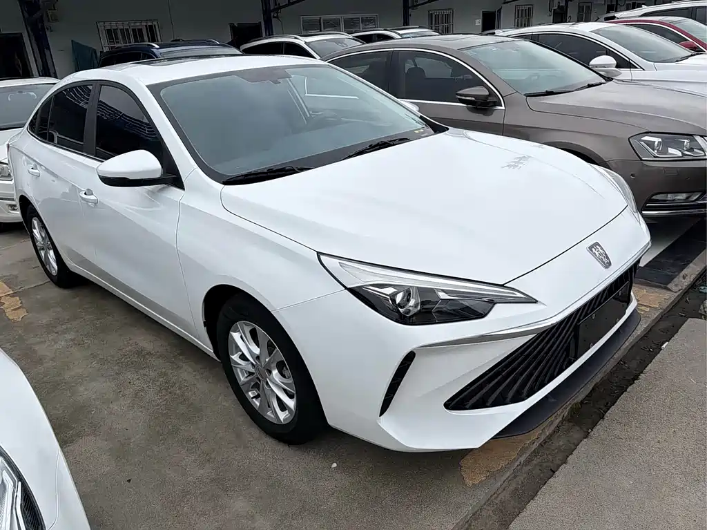 Roewe i5 — фото 3