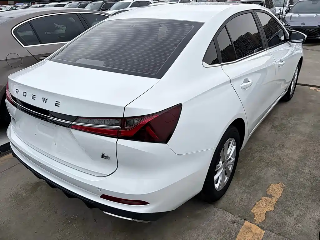 Roewe i5 — фото 6