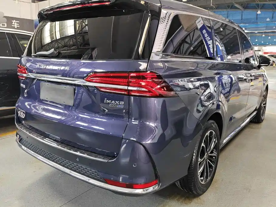 Roewe iMAX8 — фото 3