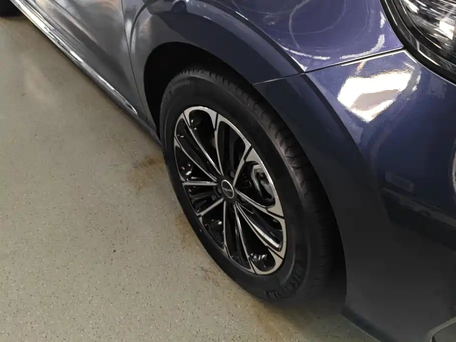 Roewe iMAX8 — фото 6