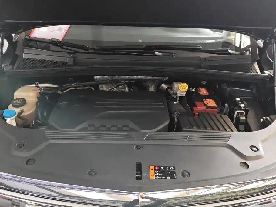 Roewe iMAX8 — фото 10