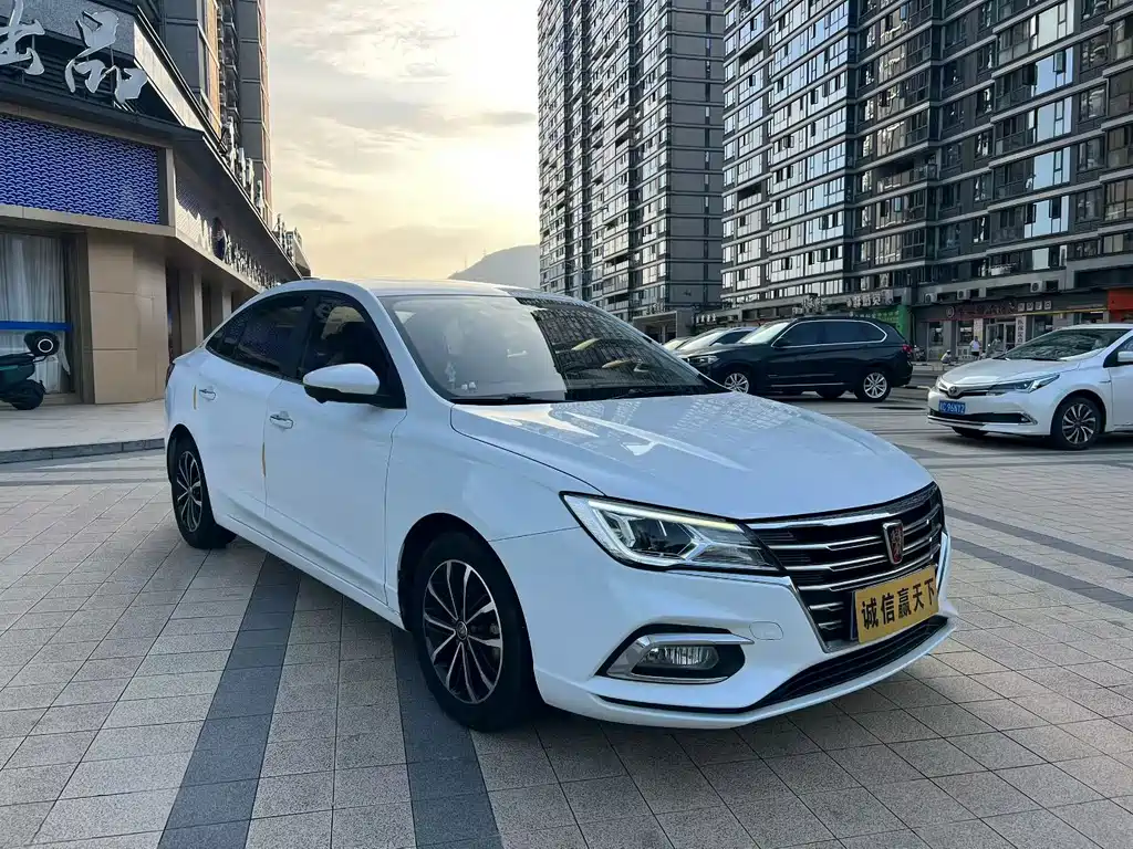 Roewe i5 — фото 3