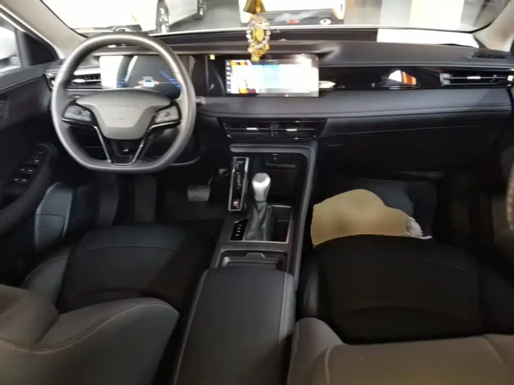 Roewe i5 — фото 10