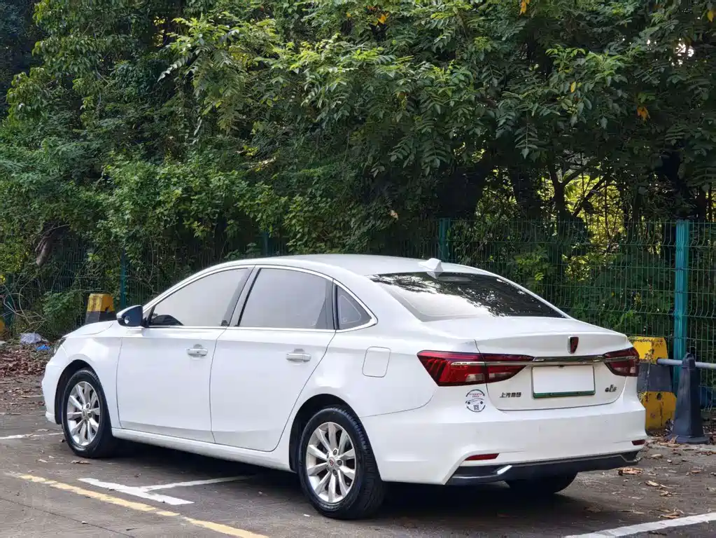 Roewe i6 New Energy — фото 5