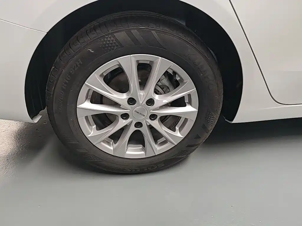 Roewe i5 — фото 23