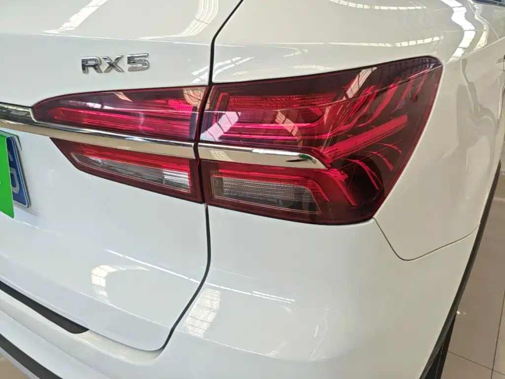 Roewe RX5 — фото 8