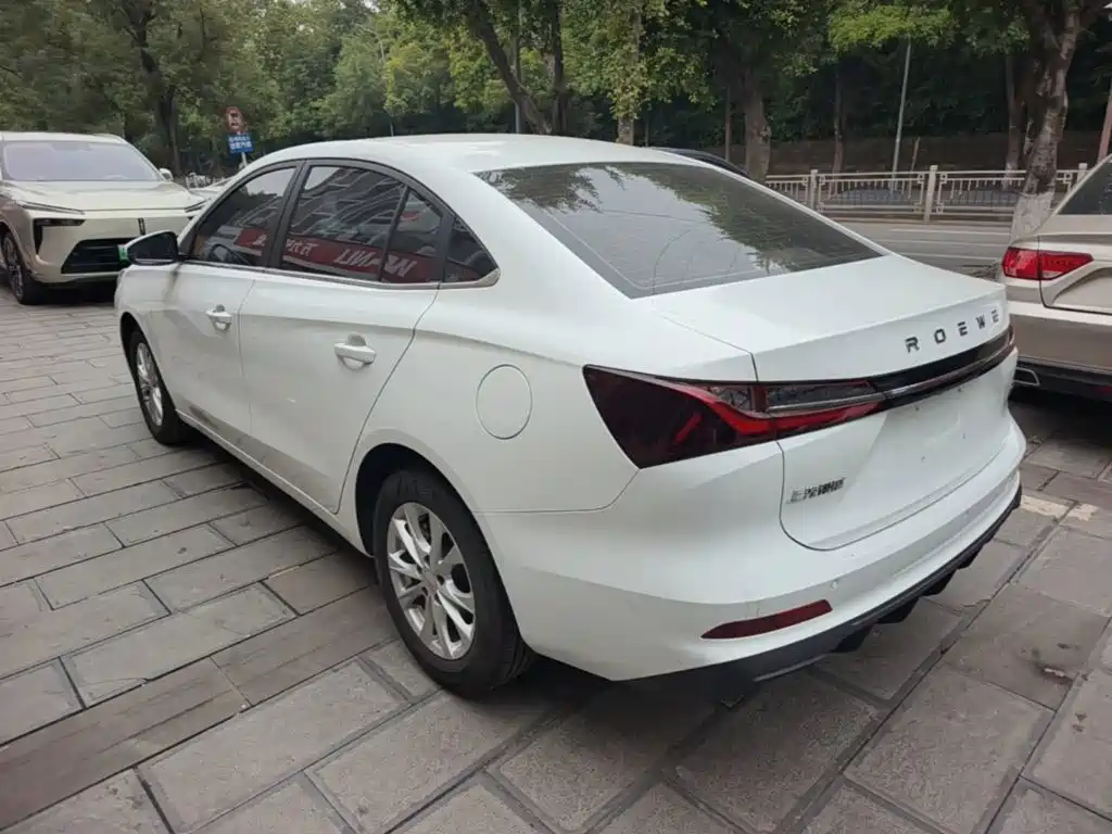 Roewe i5 — фото 5