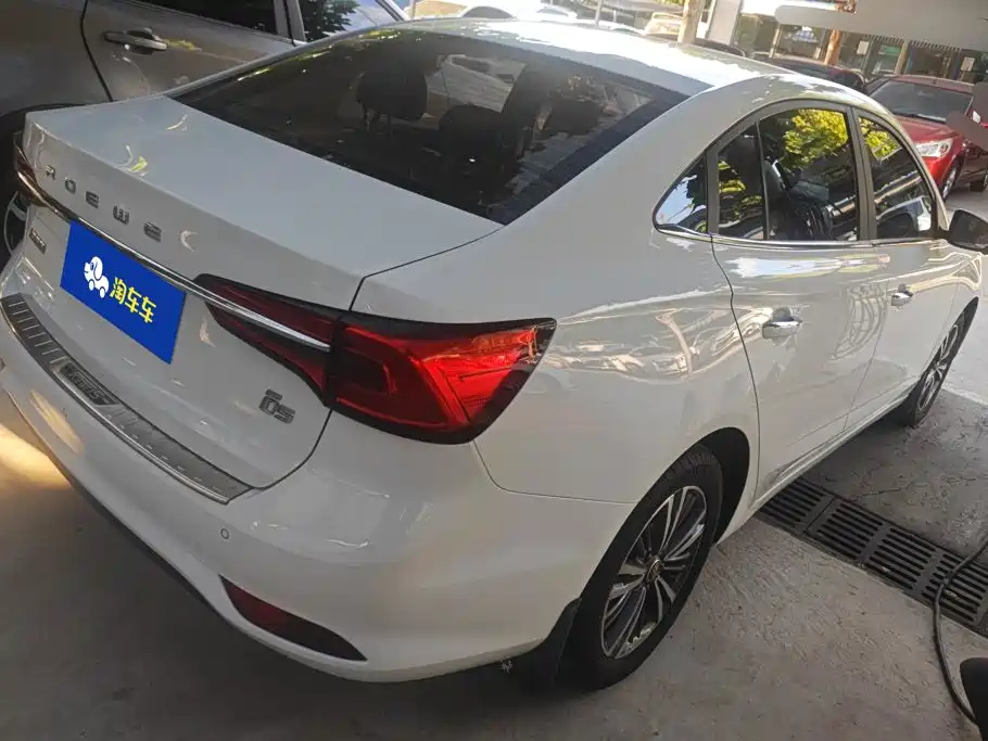 Roewe i5 — фото 3